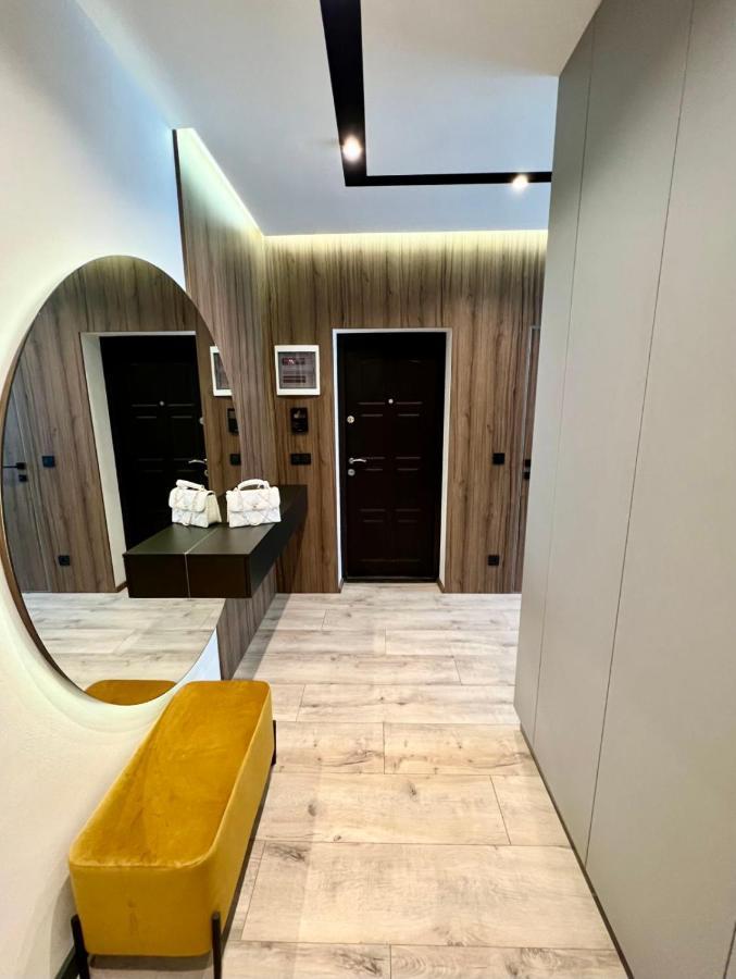 Royal Vip Jacuzzi Apart Leópolis Exterior foto