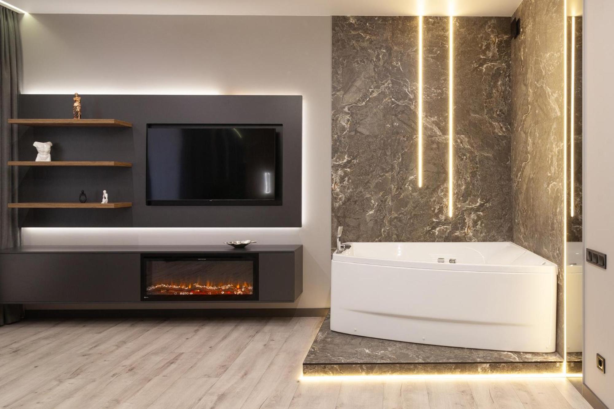 Royal Vip Jacuzzi Apart Leópolis Exterior foto